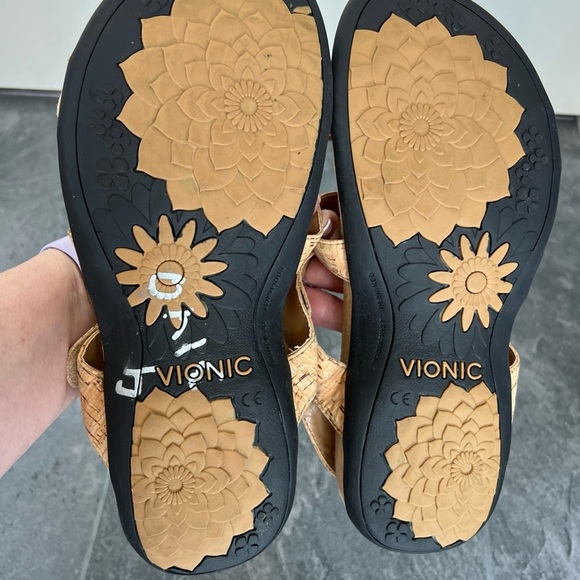 Vionic Amber Tan Cork Open Toe Comfort Sandals - Picture 7 of 9